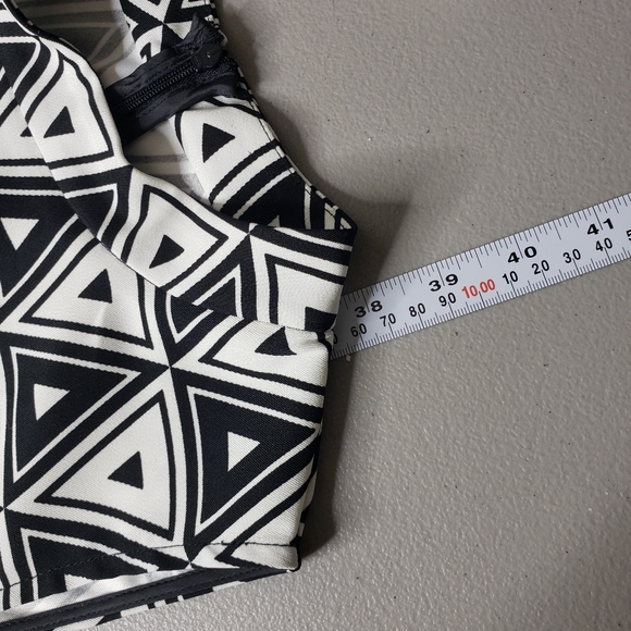 AGB Mockneck Geometric Triangle Shadow Print Office Casual Shift Border Print 10 - Picture 5 of 16